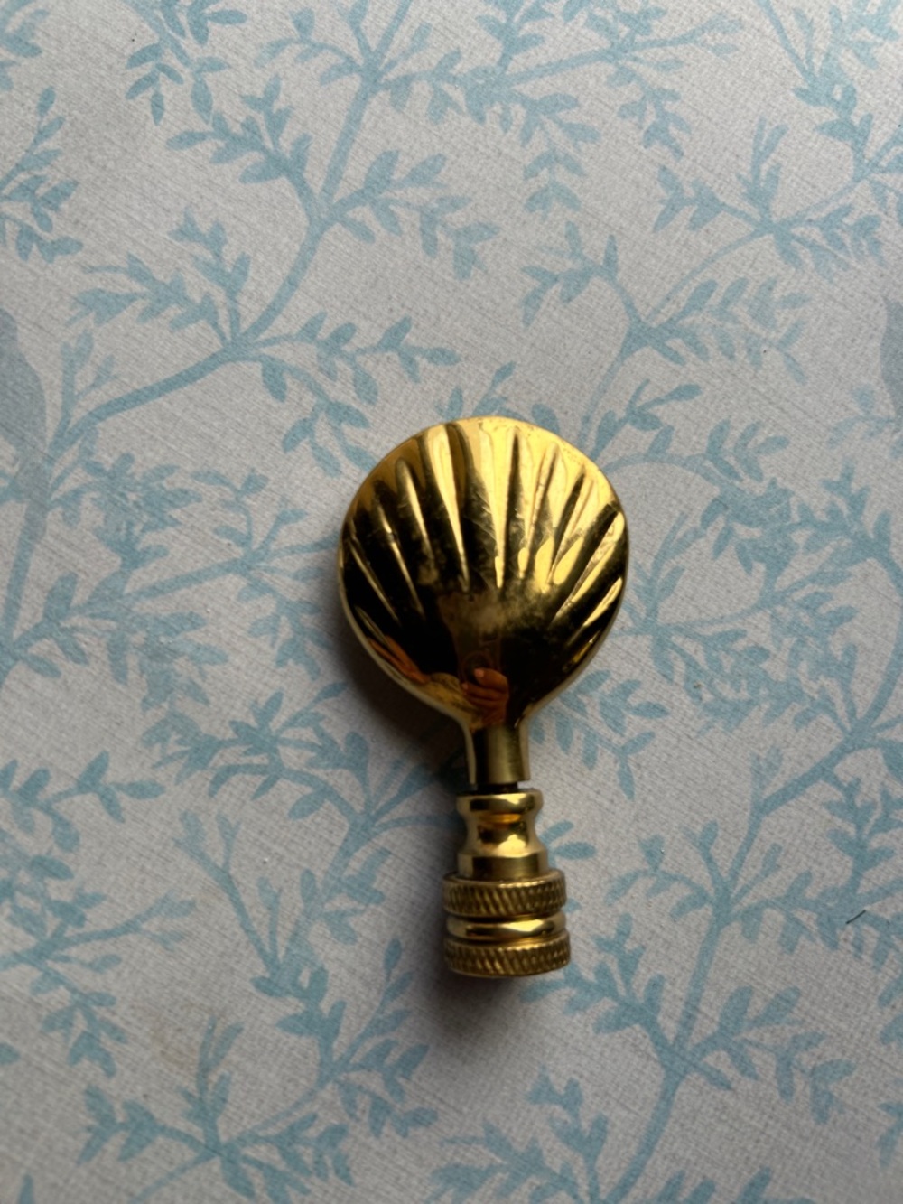Brass Shell-Shape Lamp Finial